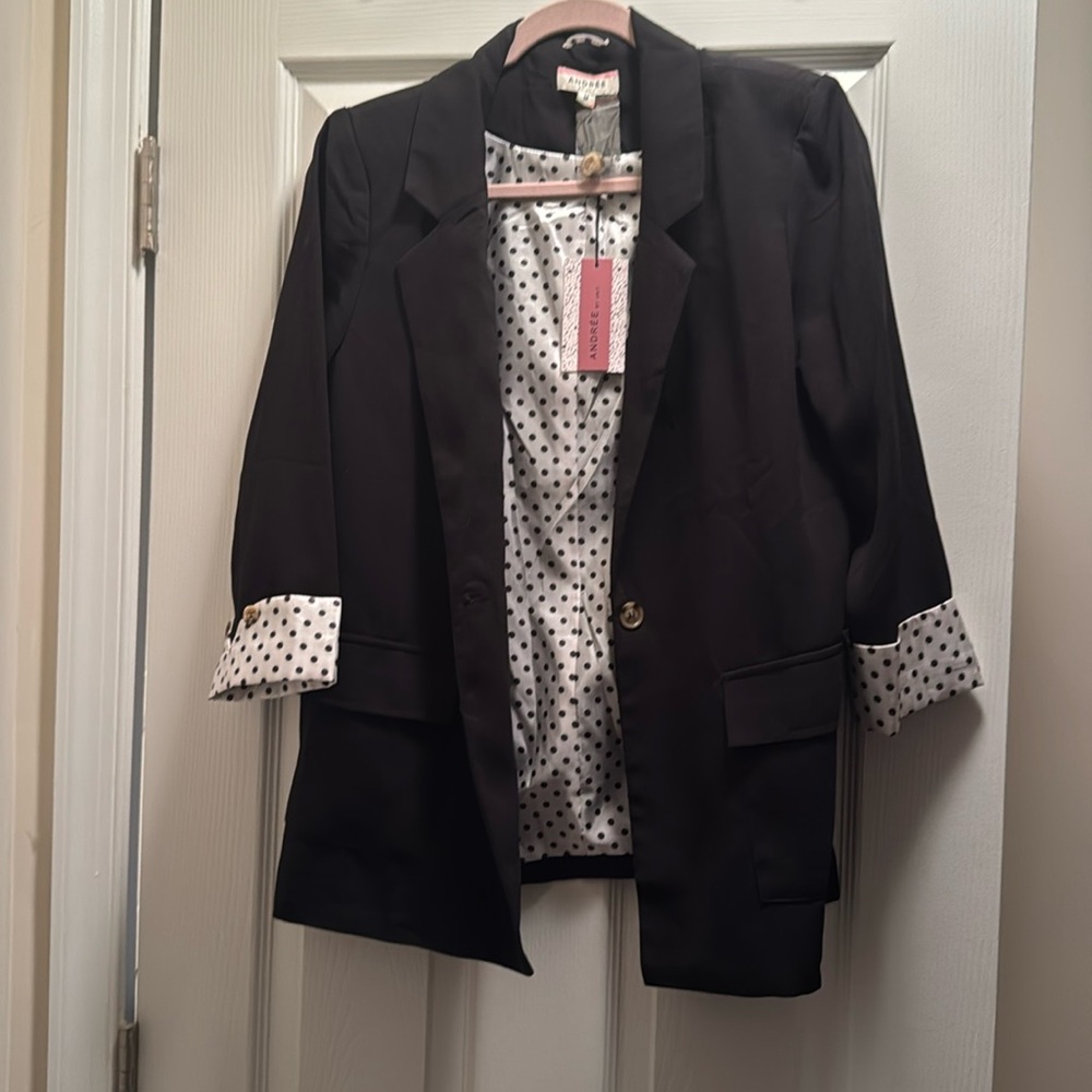 Andree by unit. Brand new. Black with black Polk dots. 3/4 sleeves.